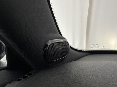 MINI Mini Electric Yours 33 kWh [ 3-Fase-11kW ] {SOH-100%} (INCL-BTW) Aut.* HEATPUMP | PANO | LEATHER | DIGI-COCKPIT | HEAD-UP | FULL-LED | NAVI-FULLMAP | HEATED-SPORTSEATS | DAB | CRUISE | HARMAN/KARDON | CAMERA | KEYLESS | AMBIENTLIGHT | 17"ALU*