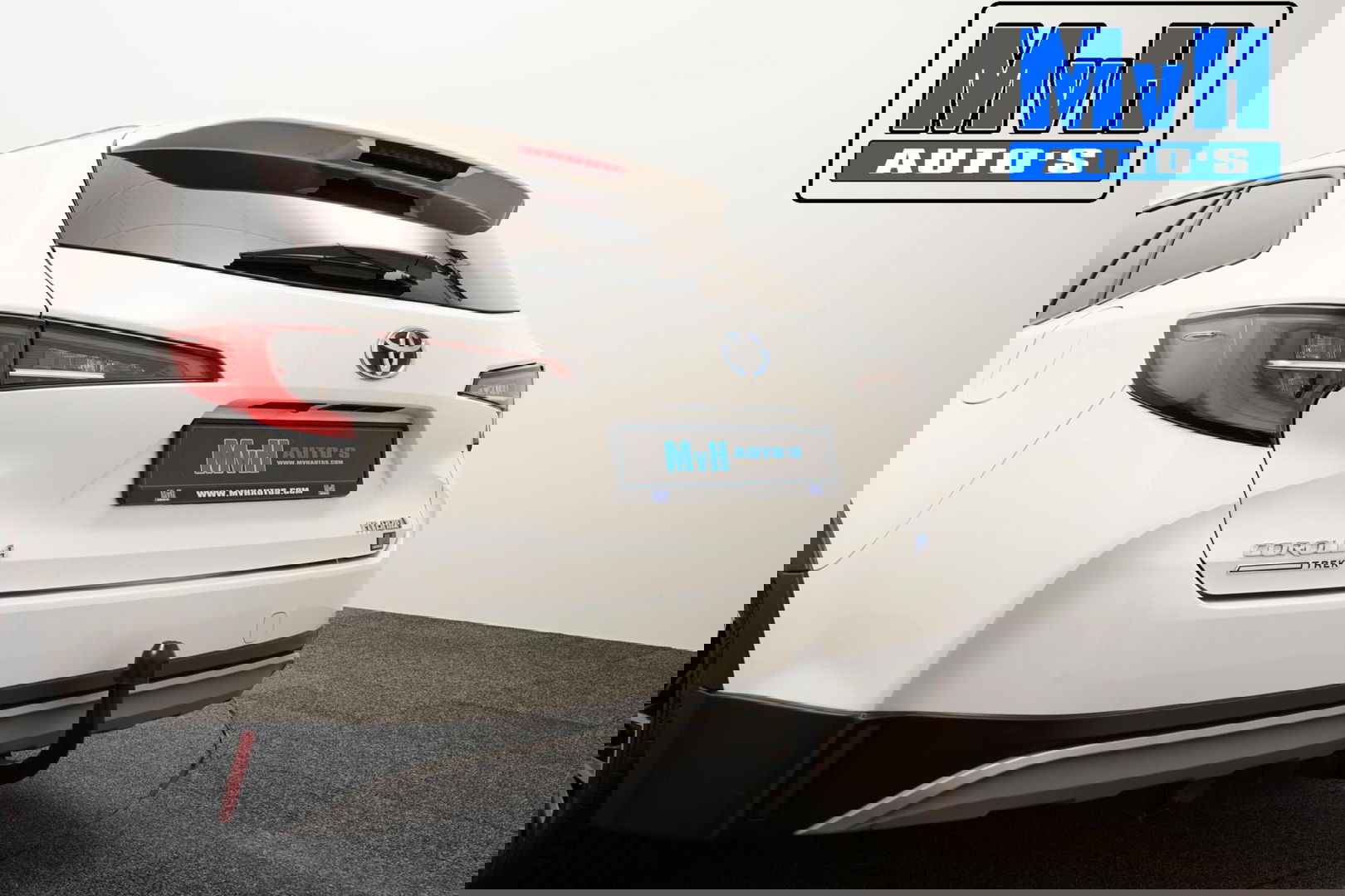 Toyota Corolla Touring Sports 1.8 Hybrid Trek|TREKHAAK|LUXE!