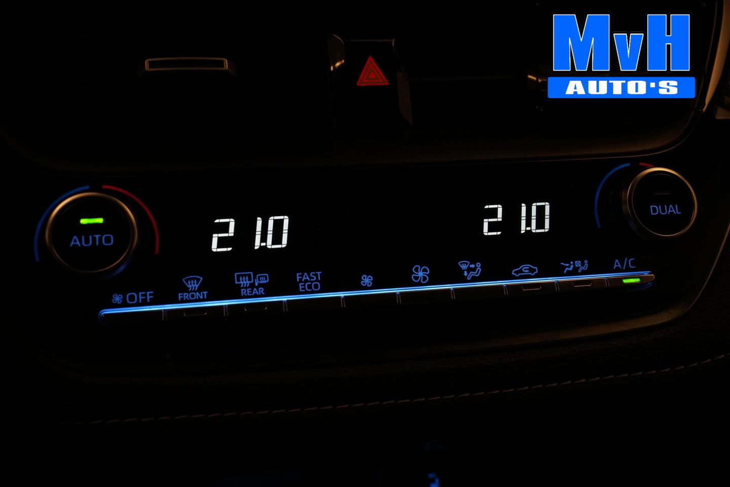 Toyota Corolla Touring Sports 1.8 Hybrid Trek|TREKHAAK|LUXE!