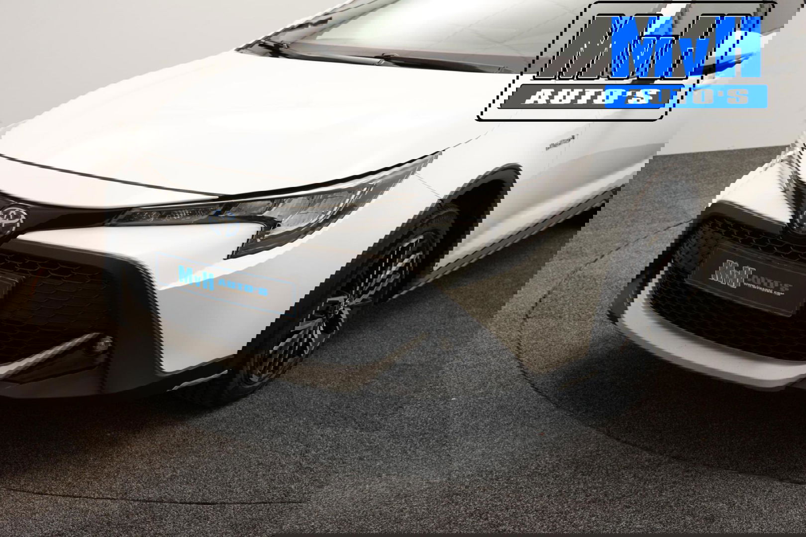 Toyota Corolla Touring Sports 1.8 Hybrid Trek|TREKHAAK|LUXE!