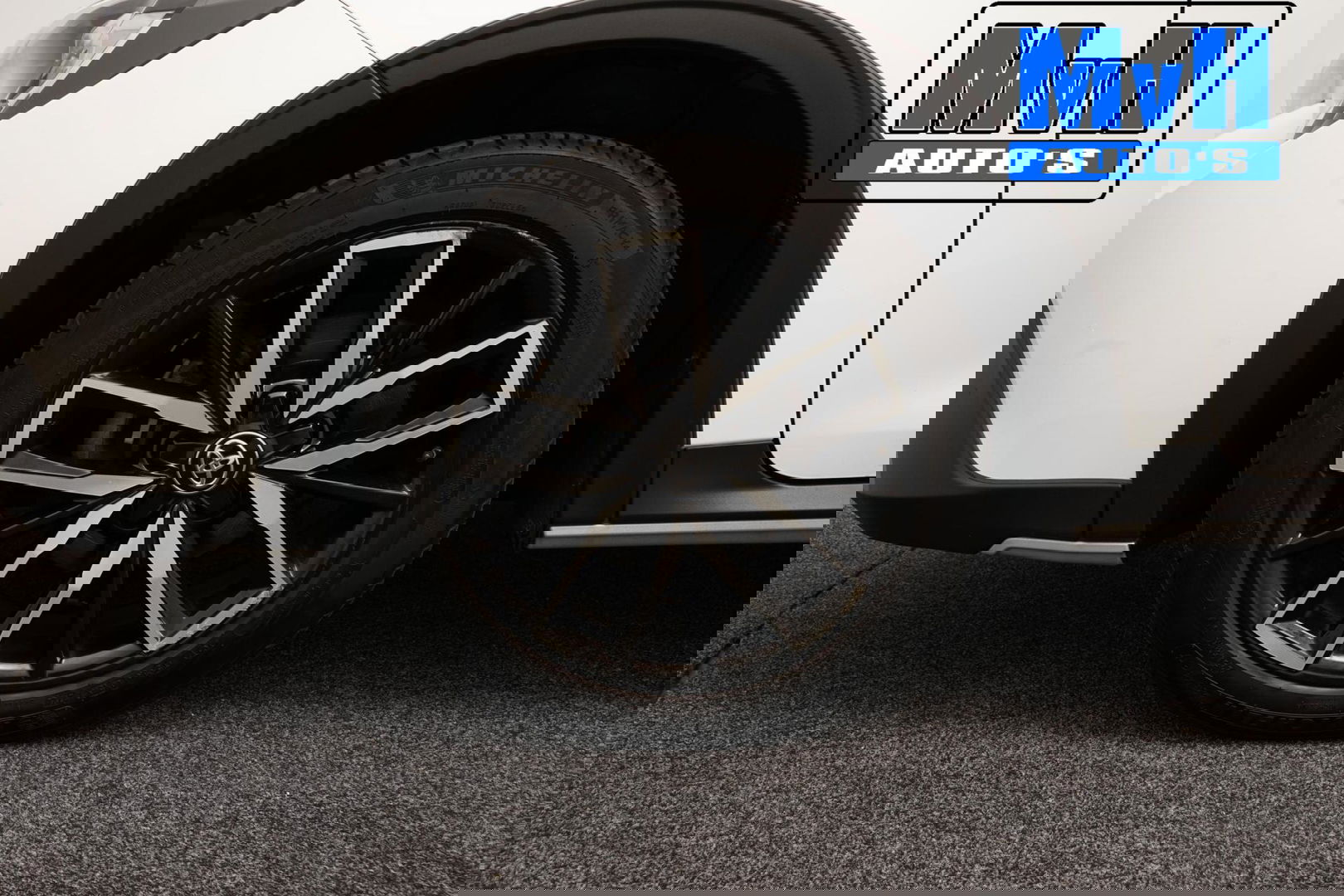 Toyota Corolla Touring Sports 1.8 Hybrid Trek|TREKHAAK|LUXE!