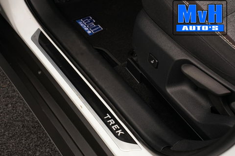 Toyota Corolla Touring Sports 1.8 Hybrid Trek|TREKHAAK|LUXE!