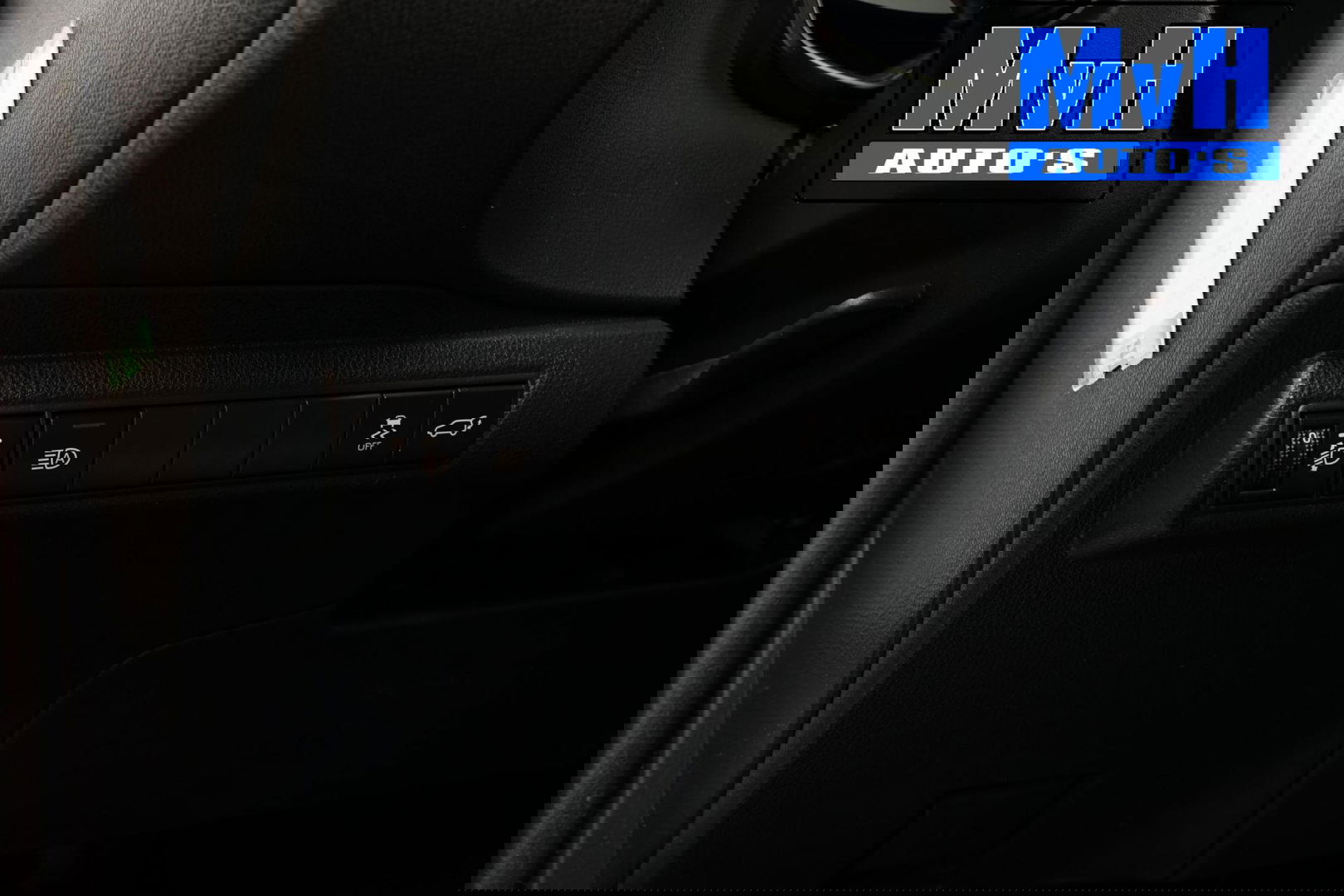 Toyota Corolla Touring Sports 1.8 Hybrid Trek|TREKHAAK|LUXE!