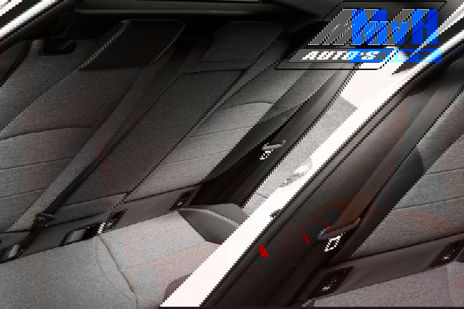 Toyota Corolla Touring Sports 1.8 Hybrid Trek|TREKHAAK|LUXE!