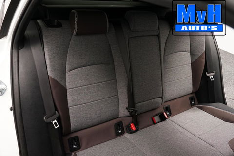 Toyota Corolla Touring Sports 1.8 Hybrid Trek|TREKHAAK|LUXE!