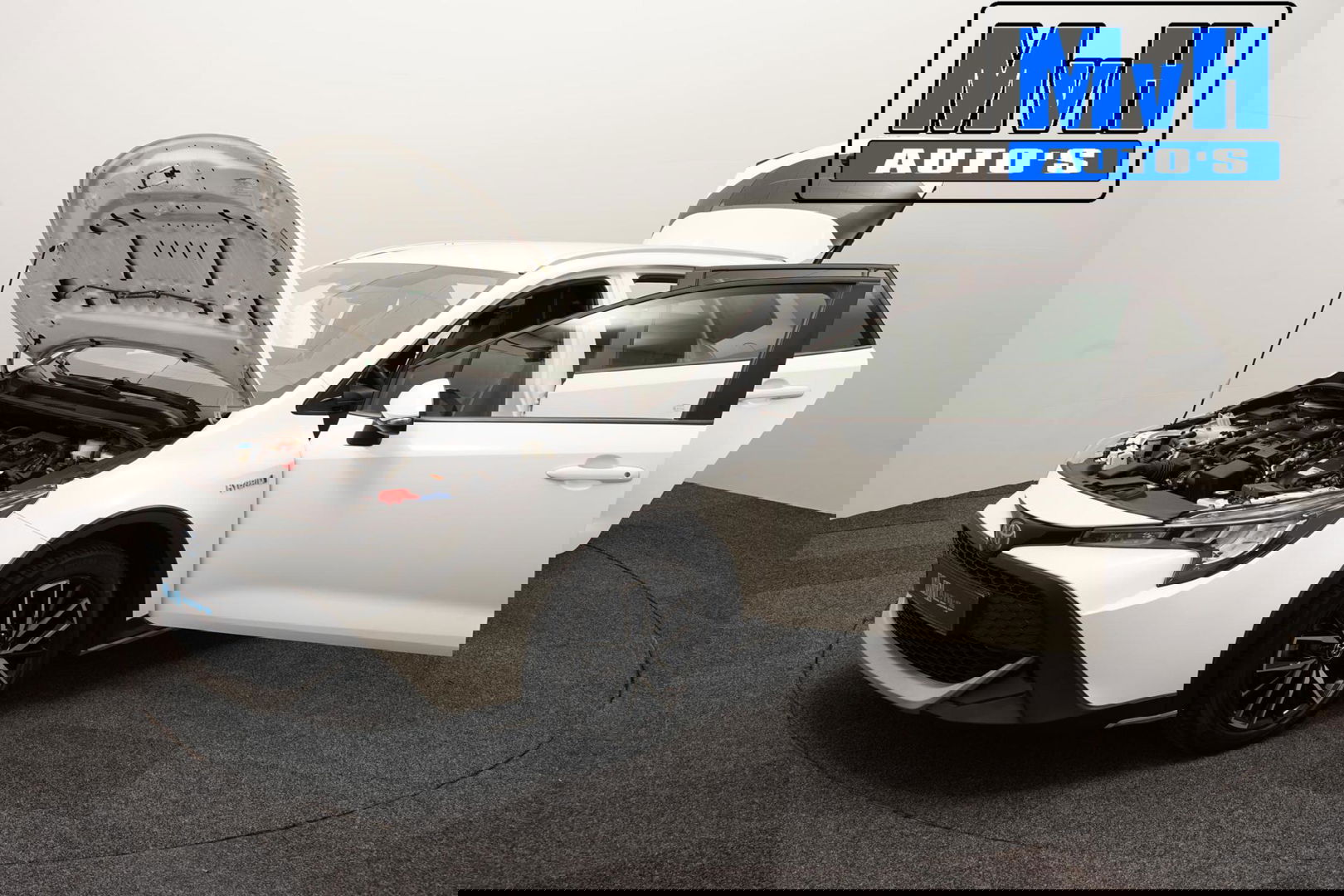 Toyota Corolla Touring Sports 1.8 Hybrid Trek|TREKHAAK|LUXE!