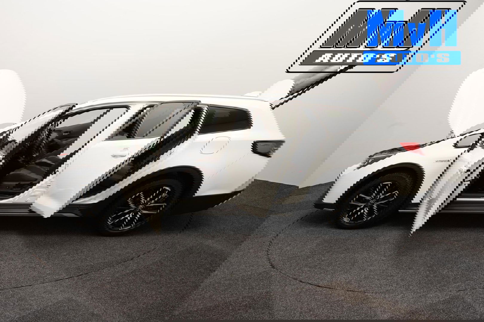 Toyota Corolla Touring Sports 1.8 Hybrid Trek|TREKHAAK|LUXE!