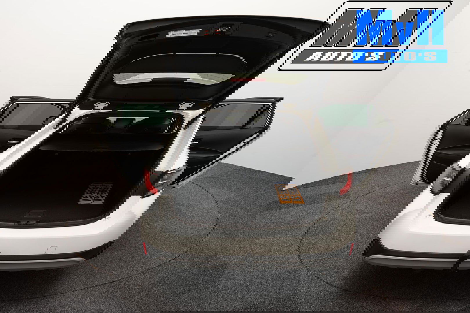 Toyota Corolla Touring Sports 1.8 Hybrid Trek|TREKHAAK|LUXE!