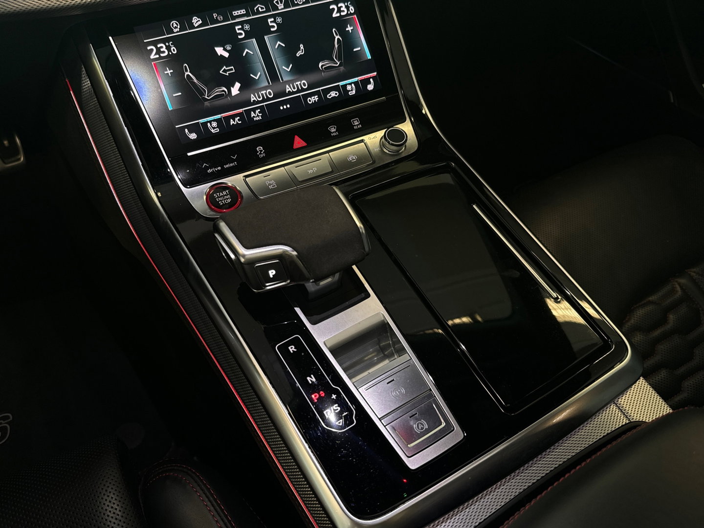 Audi RSQ8 4.0 TFSI quattro Pano|Keramisch|HuD|B&O|360Cam|VOL