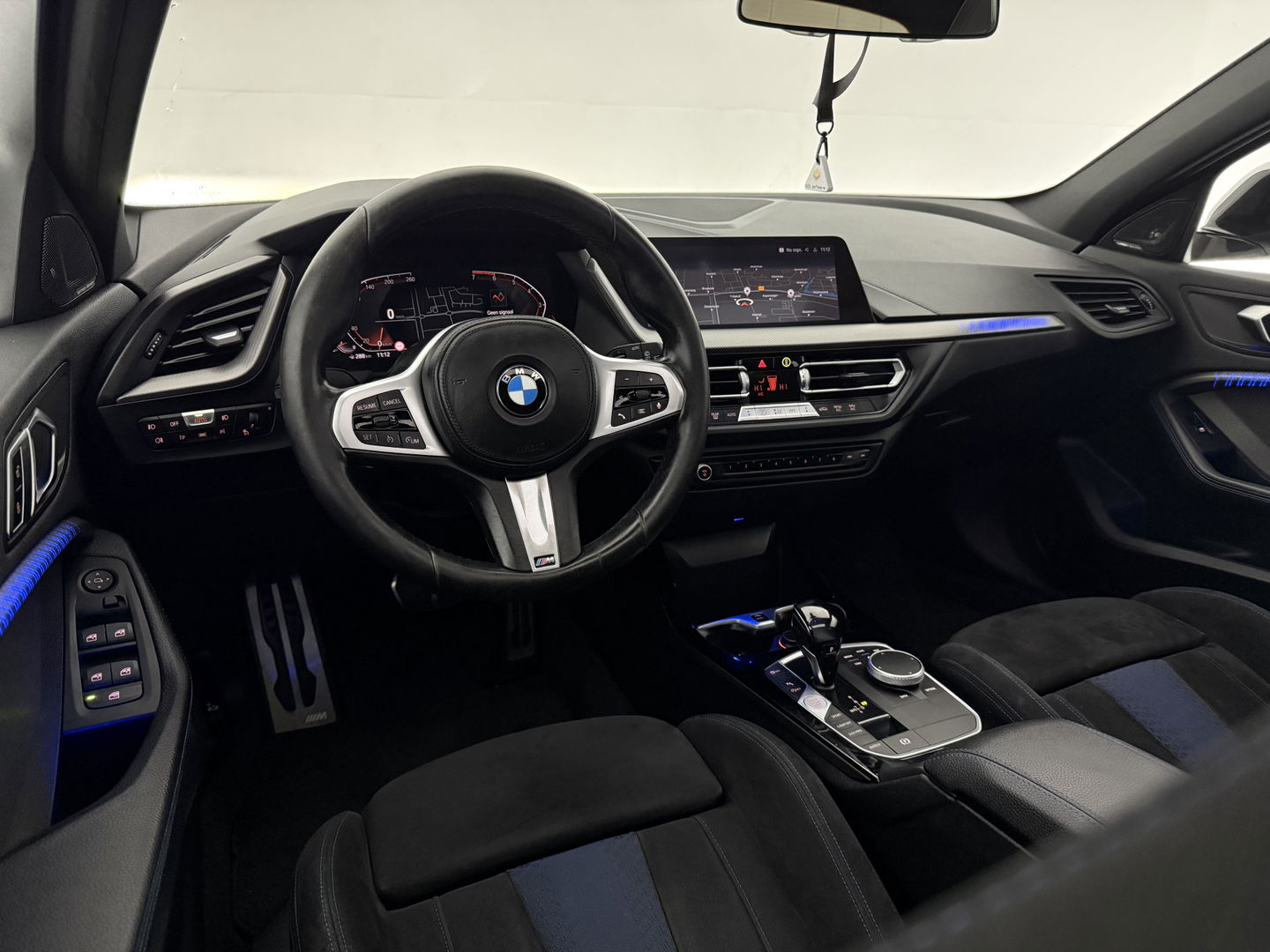 BMW 1-serie 118i Executive Edition M-Sport | Pano | Virtual | H/K | Sfeerverl. | Alcantara | Carplay | Cruise | Parkeersens.