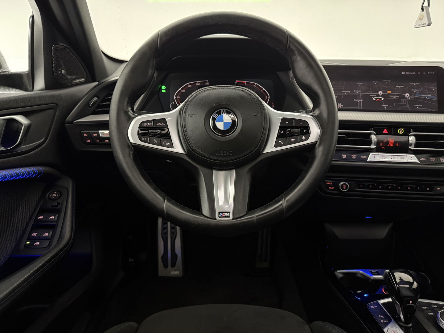 BMW 1-serie 118i Executive Edition M-Sport | Pano | Virtual | H/K | Sfeerverl. | Alcantara | Carplay | Cruise | Parkeersens.