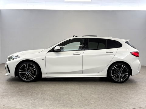 BMW 1-serie 118i Executive Edition M-Sport | Pano | Virtual | H/K | Sfeerverl. | Alcantara | Carplay | Cruise | Parkeersens.