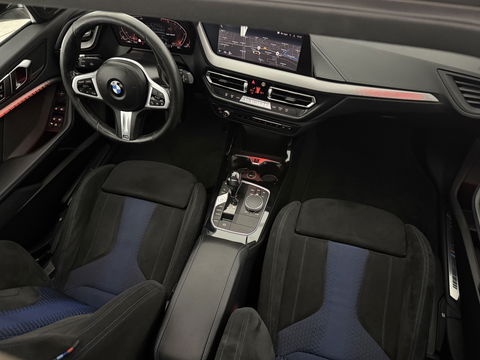 BMW 1-serie 118i Executive Edition M-Sport | Pano | Virtual | H/K | Sfeerverl. | Alcantara | Carplay | Cruise | Parkeersens.