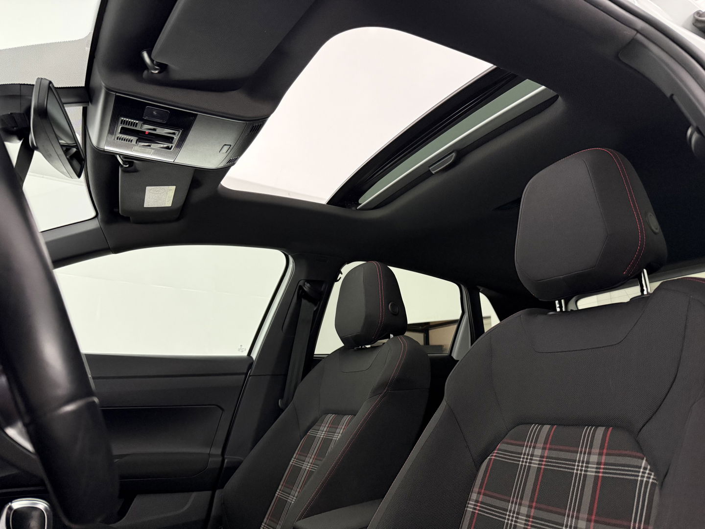 Volkswagen Polo 2.0 TSI GTI | 200PK | Pano | Virtual | Clima | Adap. Cruise | Navi | Stoelverw. | Parkeersens.