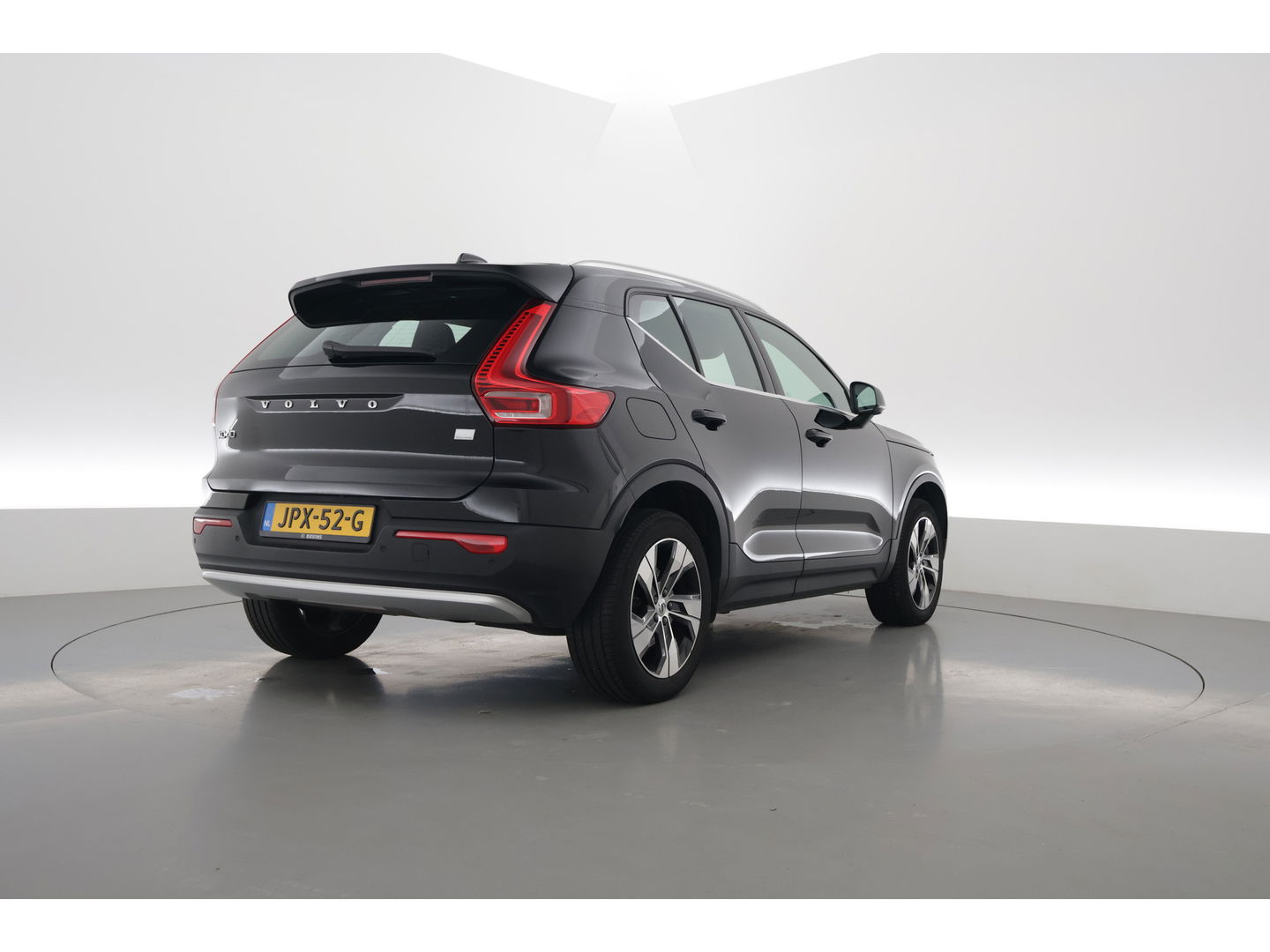 Volvo XC40 1.5 T4 Plug-in hybrid Plus Bright | Facelift | Elek. stoelen | Stoel & stuurverw. | CarPlay | H&K |