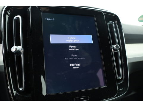 Volvo XC40 1.5 T4 Plug-in hybrid Plus Bright | Facelift | Elek. stoelen | Stoel & stuurverw. | CarPlay | H&K |