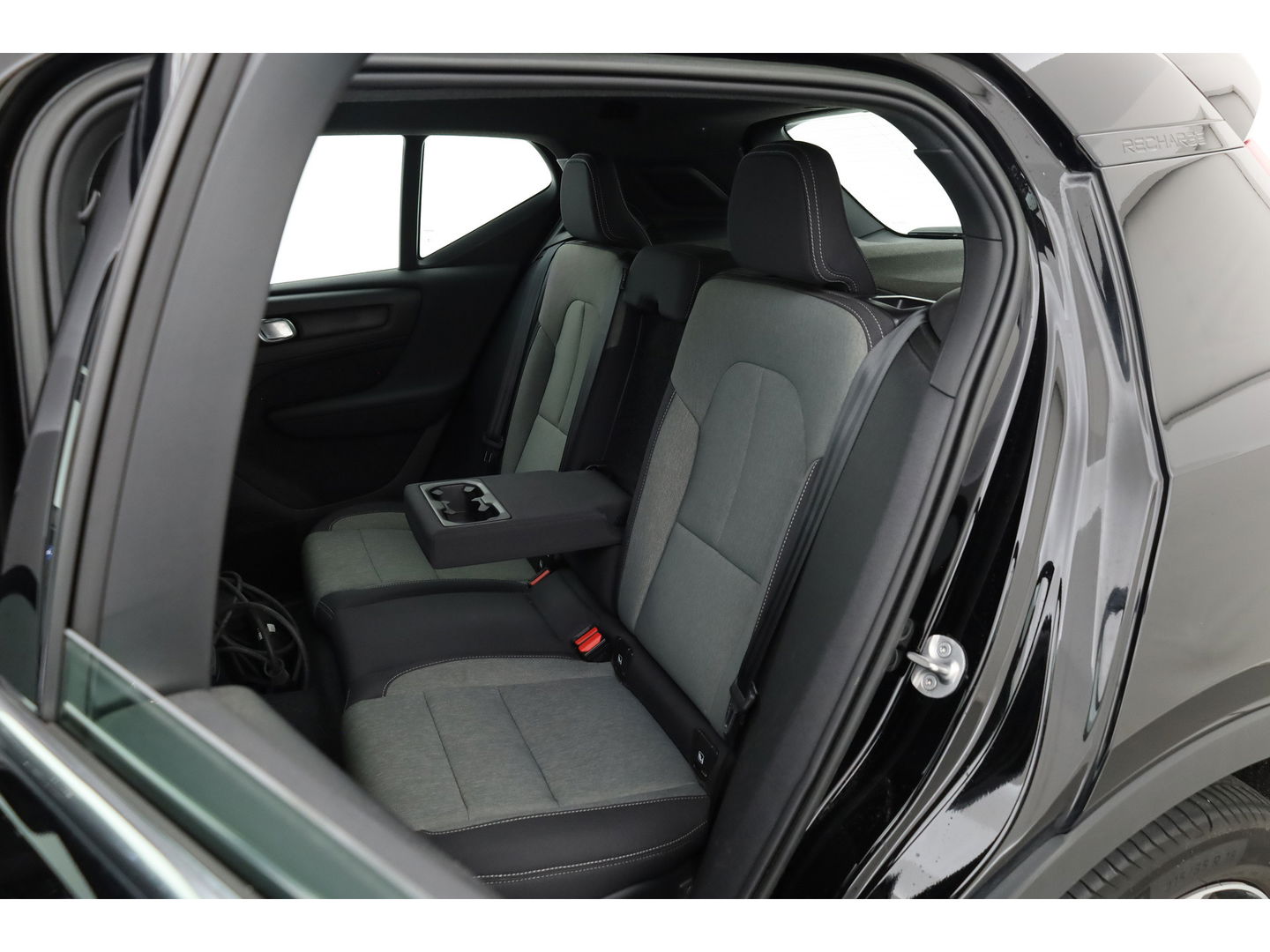 Volvo XC40 1.5 T4 Plug-in hybrid Plus Bright | Facelift | Elek. stoelen | Stoel & stuurverw. | CarPlay | H&K |