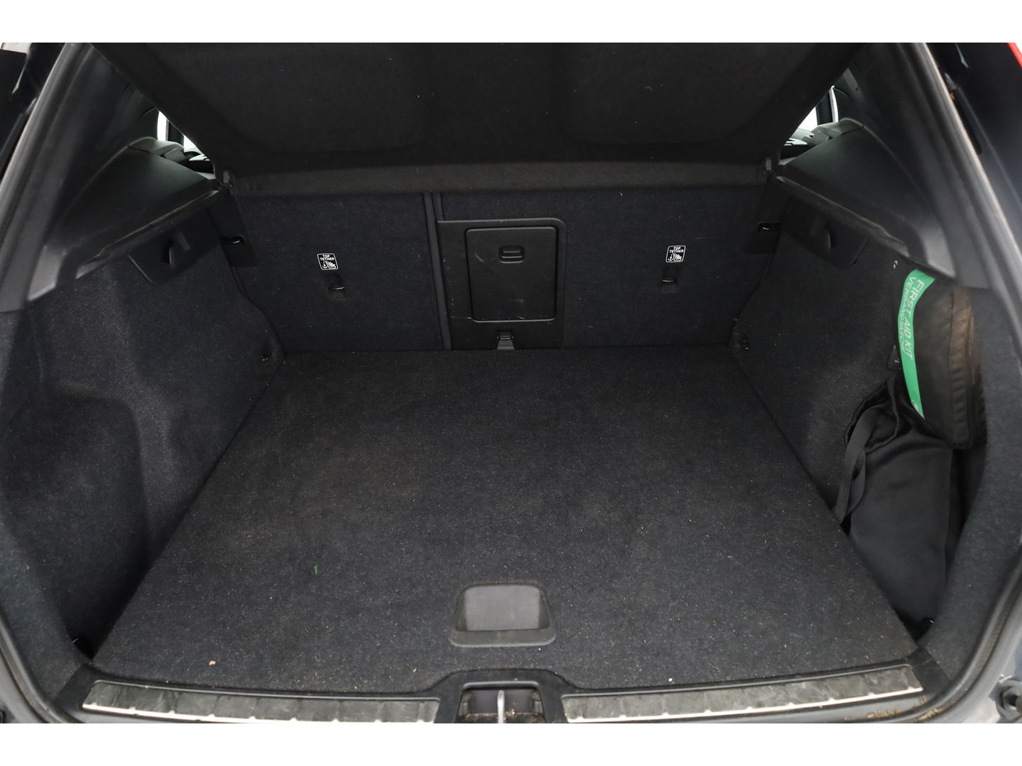 Volvo XC40 1.5 T4 Plug-in hybrid Plus Bright | Facelift | Elek. stoelen | Stoel & stuurverw. | CarPlay | H&K |