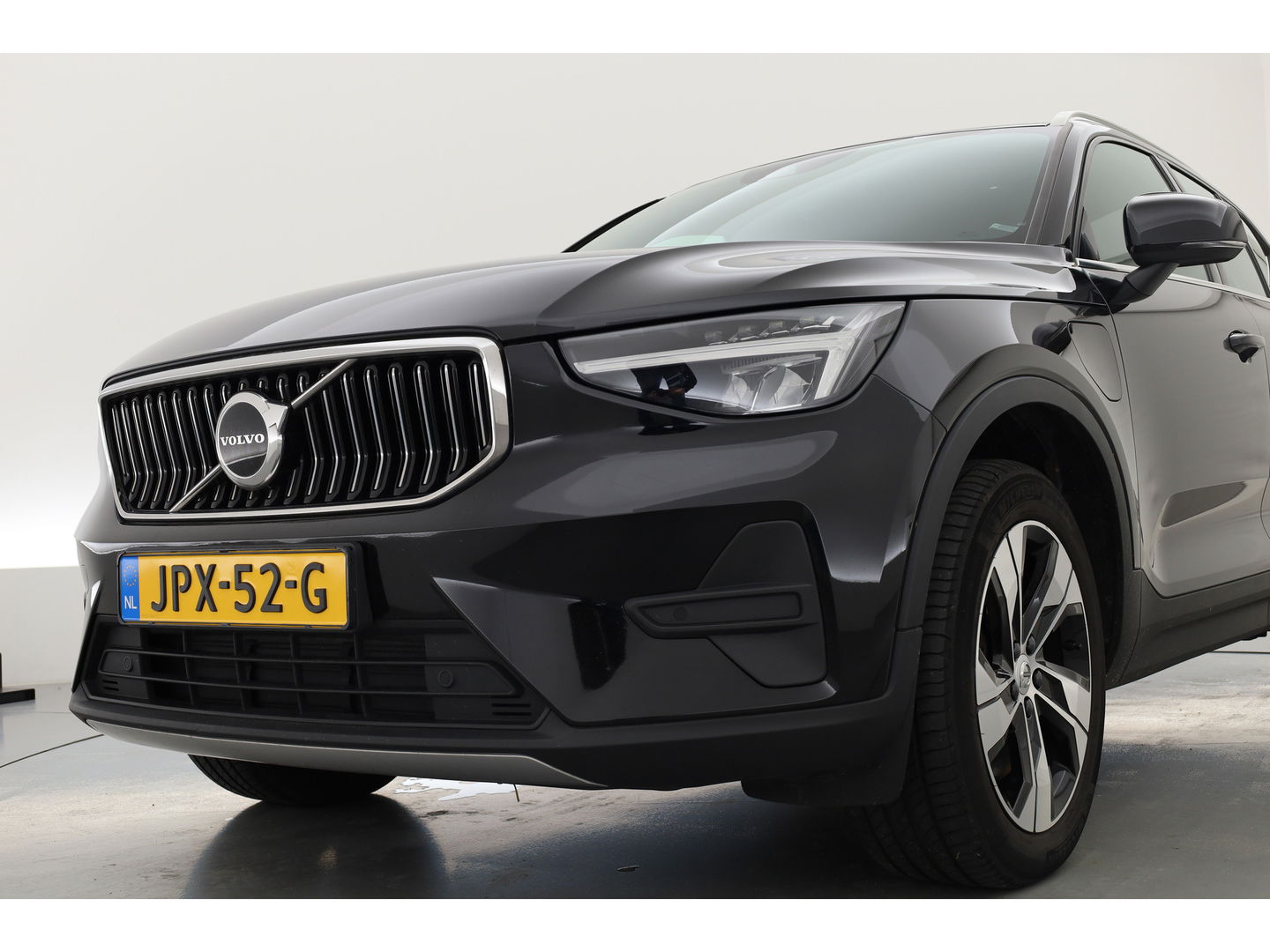 Volvo XC40 1.5 T4 Plug-in hybrid Plus Bright | Facelift | Elek. stoelen | Stoel & stuurverw. | CarPlay | H&K |