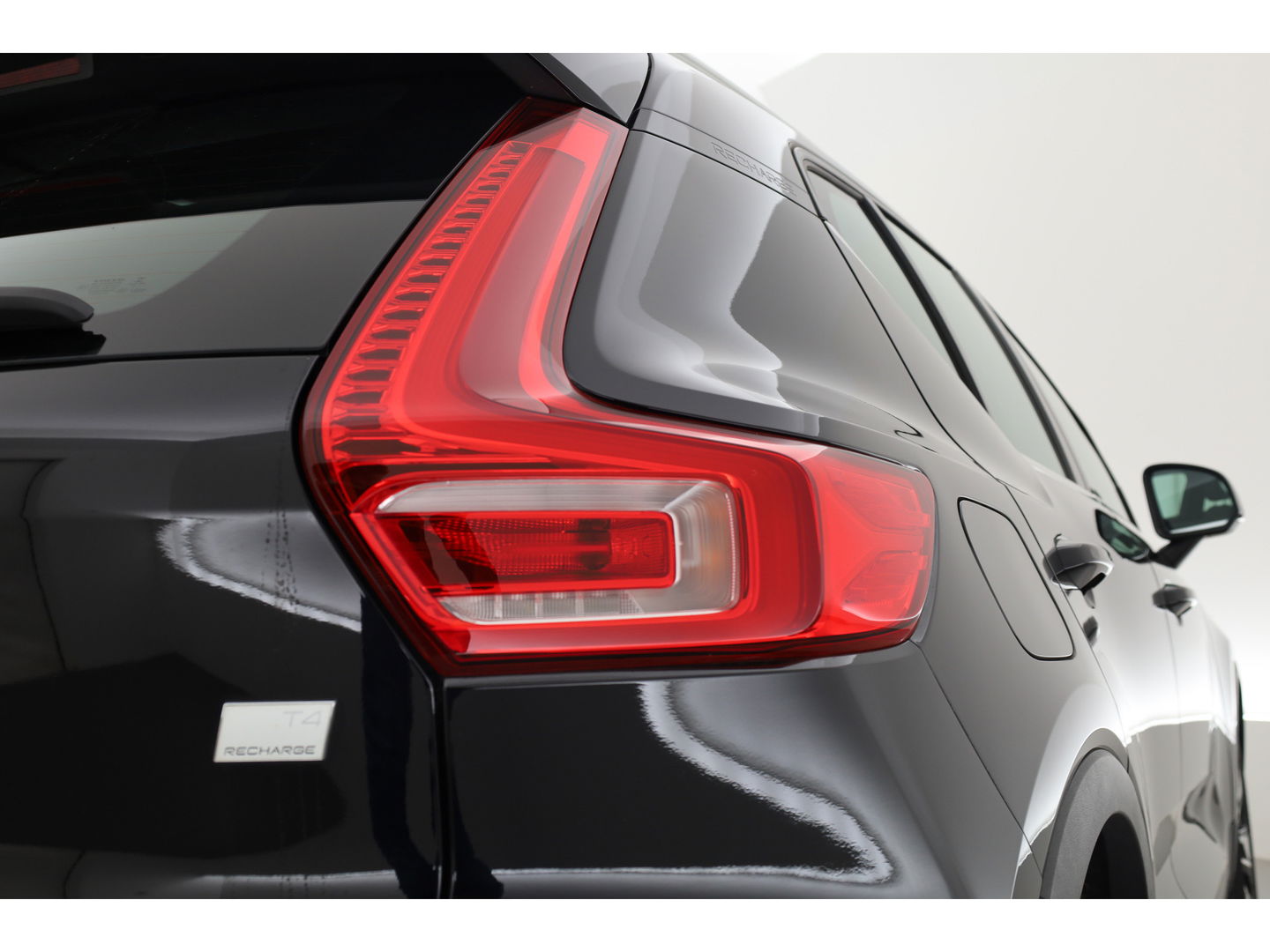 Volvo XC40 1.5 T4 Plug-in hybrid Plus Bright | Facelift | Elek. stoelen | Stoel & stuurverw. | CarPlay | H&K |