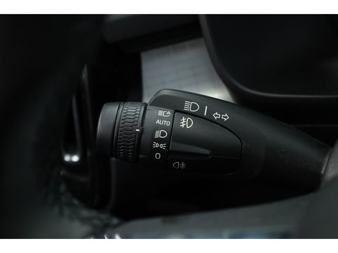 Volvo XC40 1.5 T4 Plug-in hybrid Plus Bright | Facelift | Elek. stoelen | Stoel & stuurverw. | CarPlay | H&K |