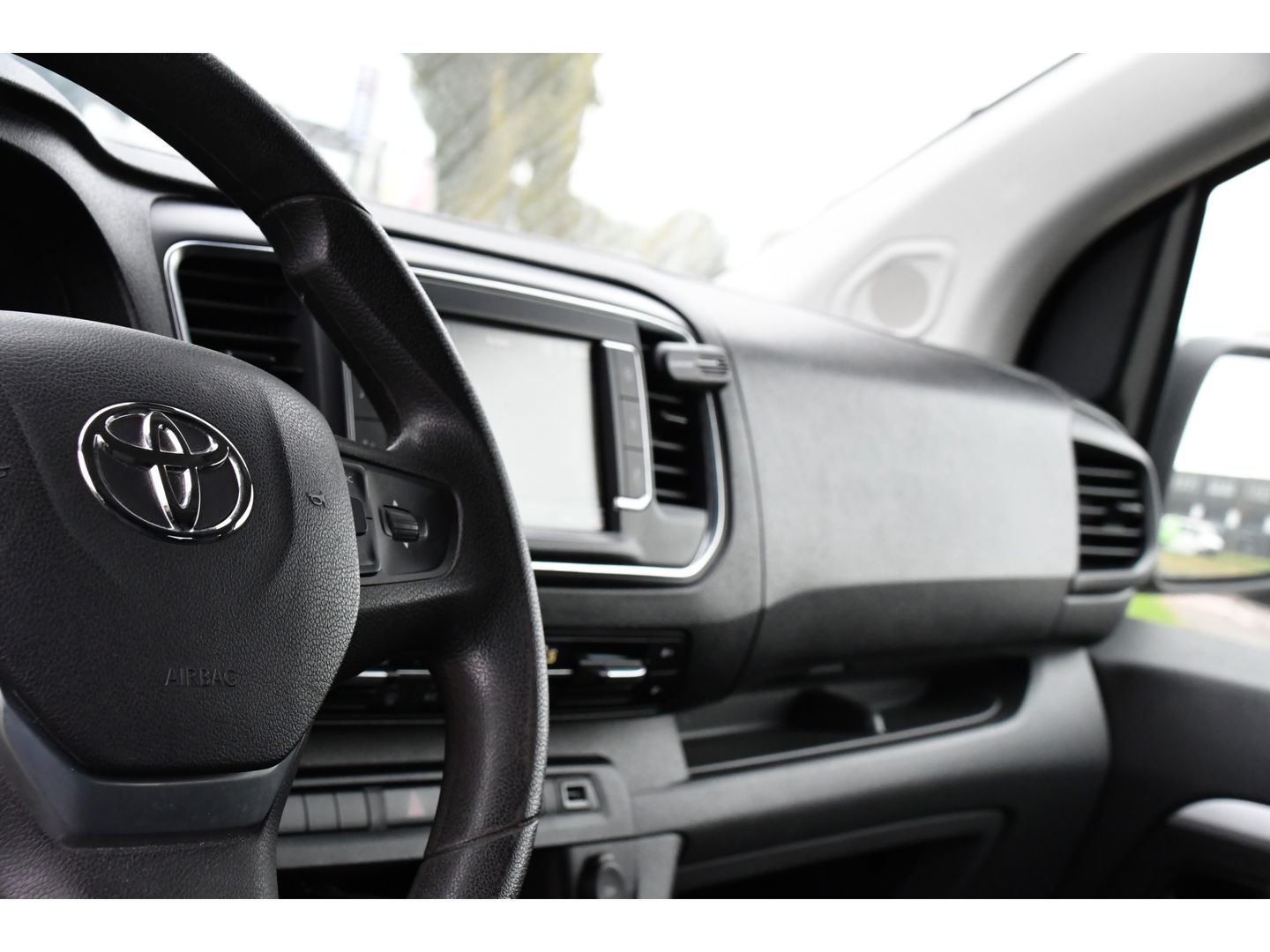 Toyota ProAce Worker 2.0 L3 DC PB Edition Camera, Cruise, Carplay, Clima, 177pk, Automaat, 2 x Schuifdeur, Keyless, NAVI, Uniek!