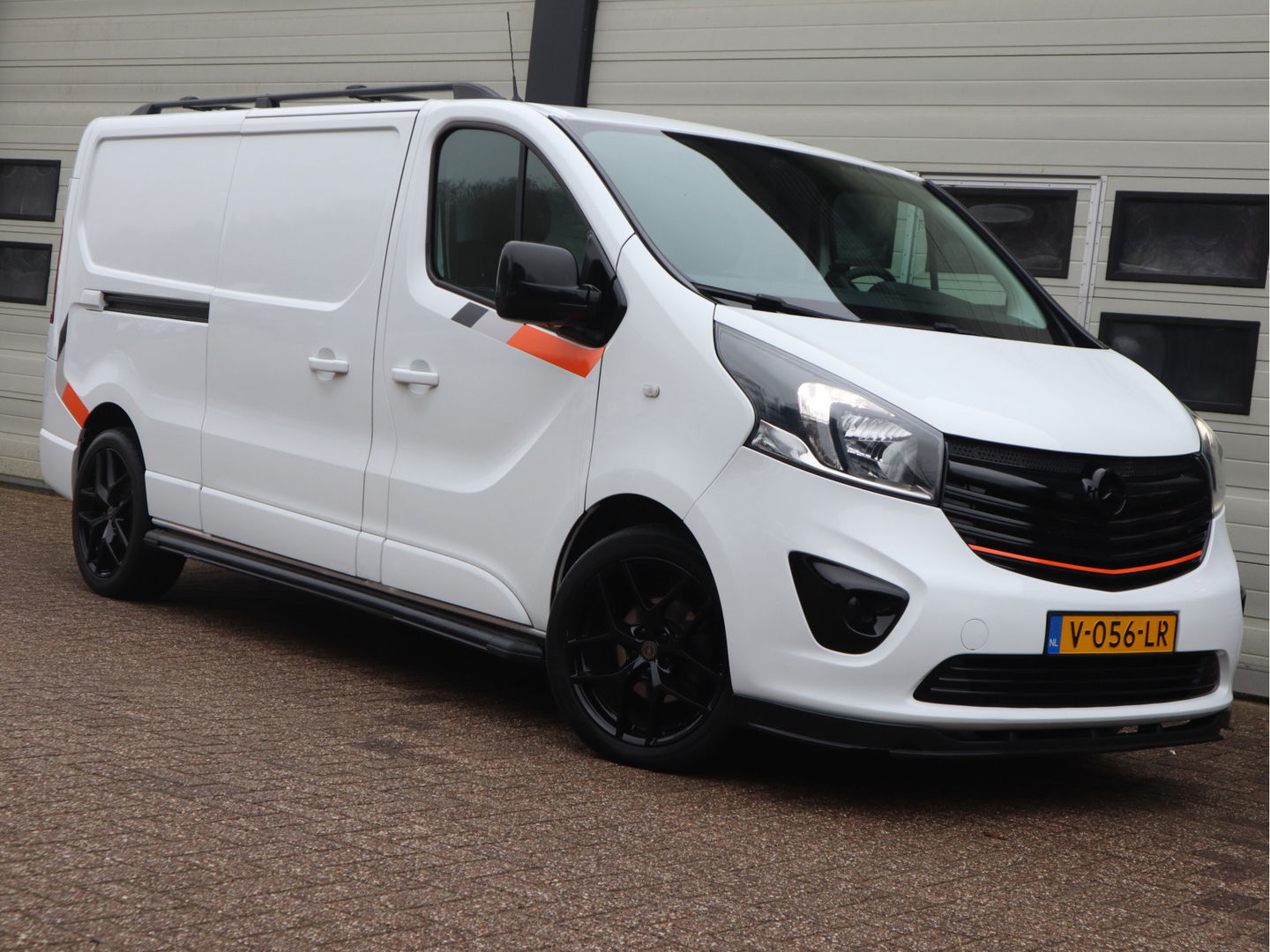 Opel Vivaro 1.6 CDTI Euro 6 - L2 Lang - Navi - Cruise - PDC - Leer