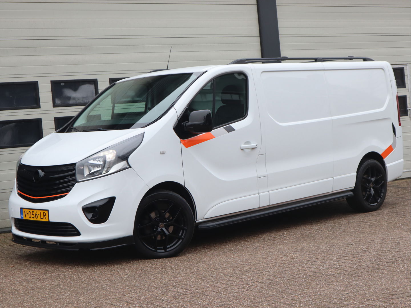 Opel Vivaro 1.6 CDTI Euro 6 - L2 Lang - Navi - Cruise - PDC - Leer