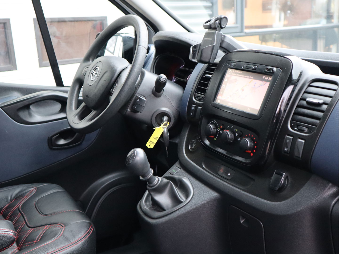 Opel Vivaro 1.6 CDTI Euro 6 - L2 Lang - Navi - Cruise - PDC - Leer