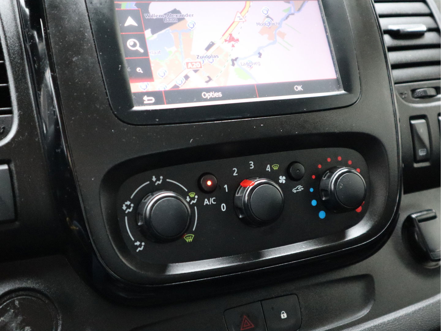 Opel Vivaro 1.6 CDTI Euro 6 - L2 Lang - Navi - Cruise - PDC - Leer