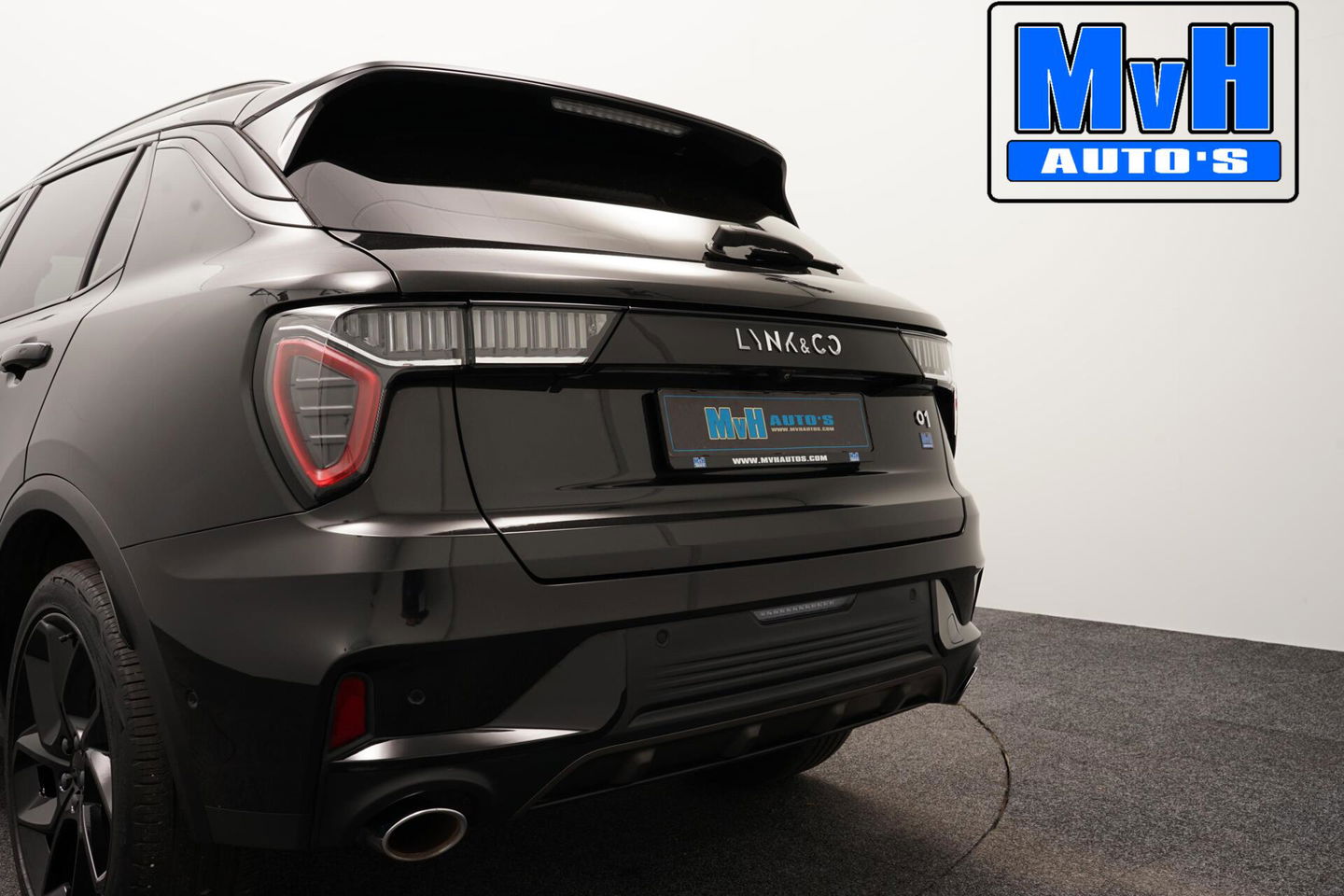 Lynk & Co 01 1.5 Plug-in Hybride|FULL BLACK XL|LEER|NAP|PANO