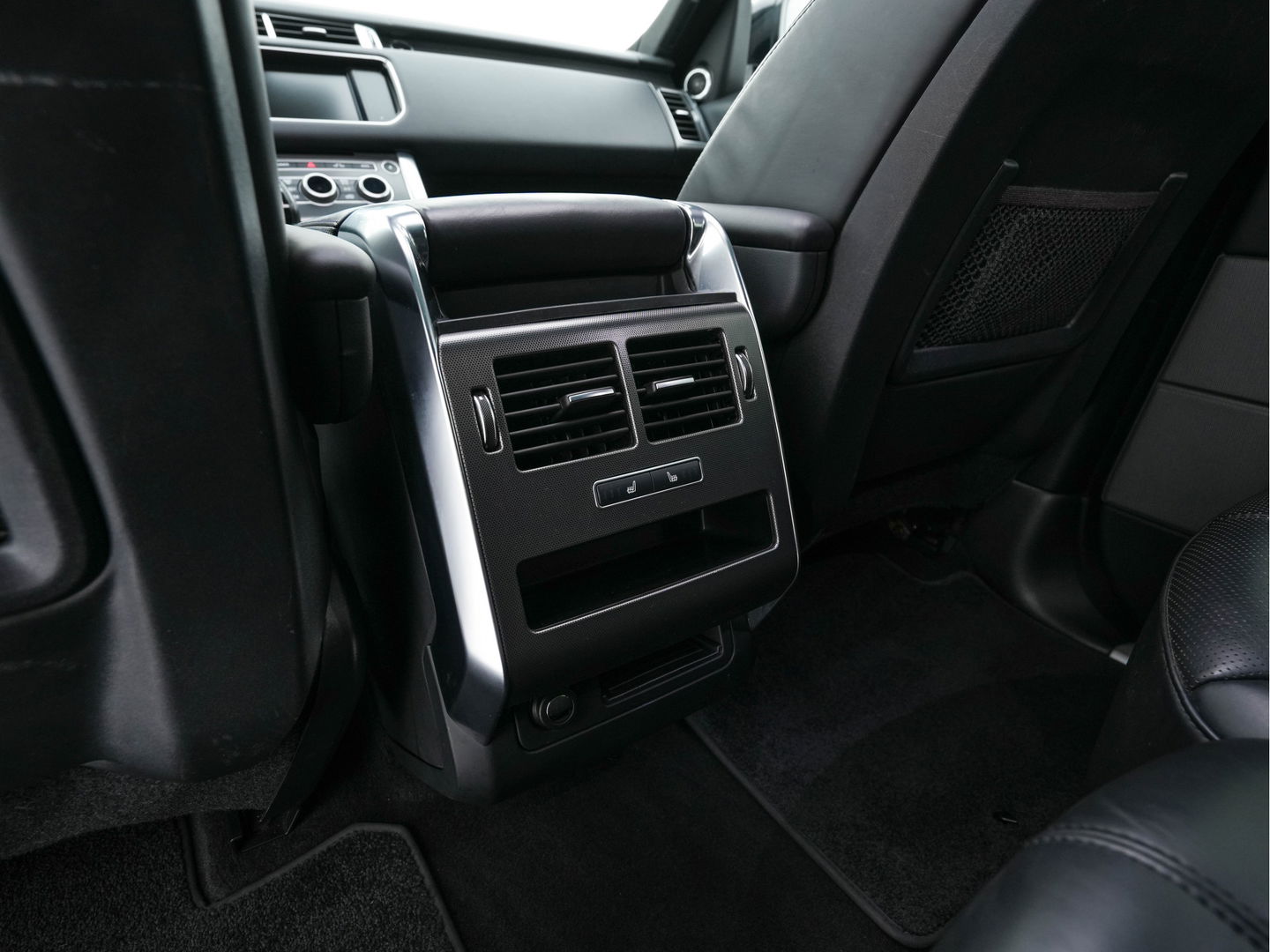 Land Rover Range Rover Sport 3.0 SDV6 HSE Dynamic Aut. *PANO | LEATHER | BI-XENON | NAVI-FULLMAP | CAMERA | KEYLESS | AIR-SUSPENSION | ECC | PDC | CRUISE | PRIVACY-GLASS | SHIFT-PADDLES | BREMBO-BRAKES | COMFORT-SEATS | 21''ALU*