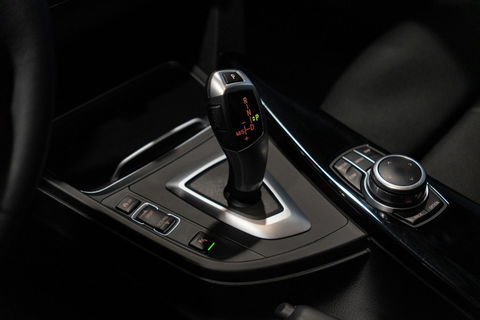 BMW 3 Serie Touring 320d M Sport Edition|1ste Eig|Panoramadak|Trekhaak|LED|EURO 6|Automaat|Sportstoel|Dealer Onderhouden