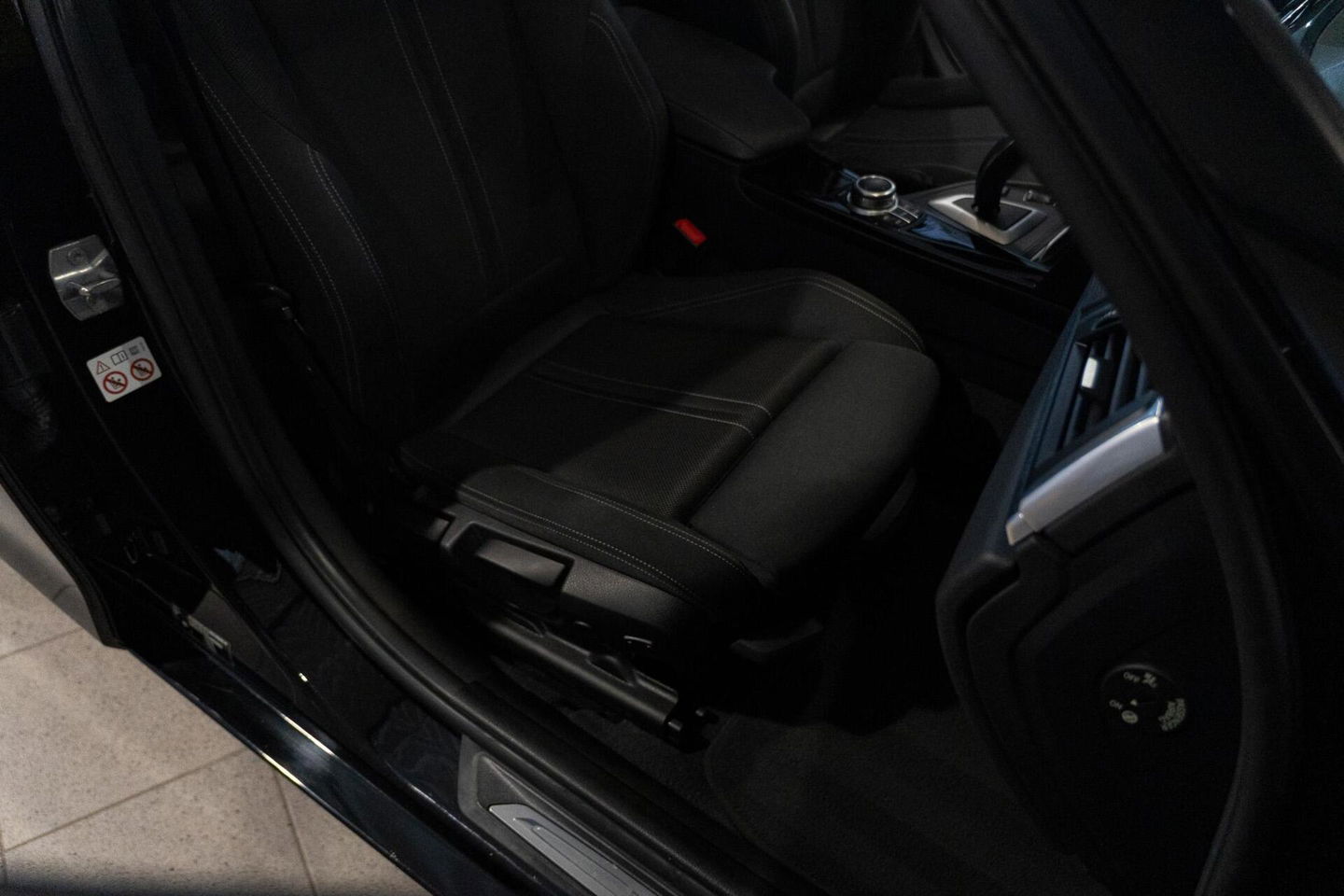 BMW 3 Serie Touring 320d M Sport Edition|1ste Eig|Panoramadak|Trekhaak|LED|EURO 6|Automaat|Sportstoel|Dealer Onderhouden