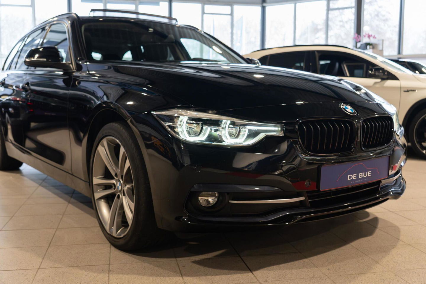 BMW 3 Serie Touring 320d M Sport Edition|1ste Eig|Panoramadak|Trekhaak|LED|EURO 6|Automaat|Sportstoel|Dealer Onderhouden