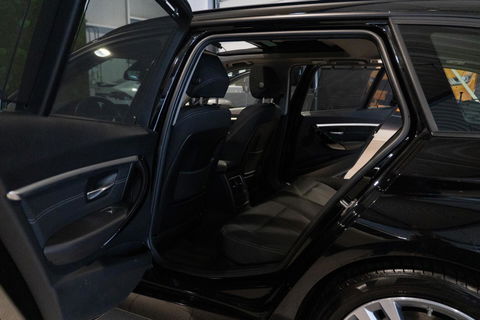 BMW 3 Serie Touring 320d M Sport Edition|1ste Eig|Panoramadak|Trekhaak|LED|EURO 6|Automaat|Sportstoel|Dealer Onderhouden