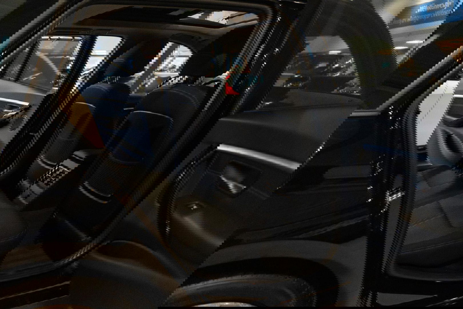 BMW 3 Serie Touring 320d M Sport Edition|1ste Eig|Panoramadak|Trekhaak|LED|EURO 6|Automaat|Sportstoel|Dealer Onderhouden