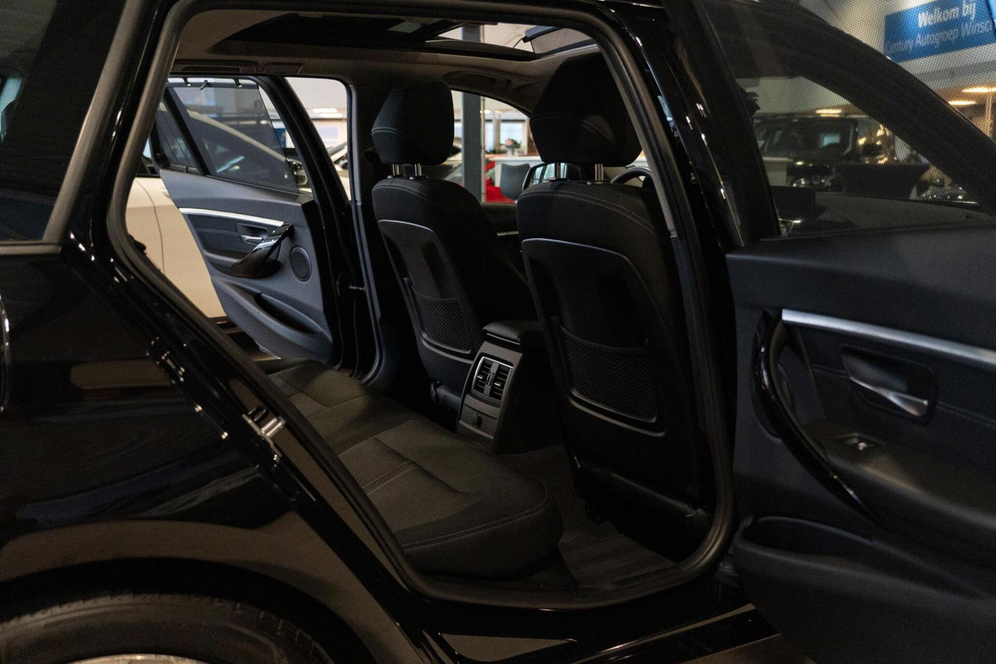 BMW 3 Serie Touring 320d M Sport Edition|1ste Eig|Panoramadak|Trekhaak|LED|EURO 6|Automaat|Sportstoel|Dealer Onderhouden