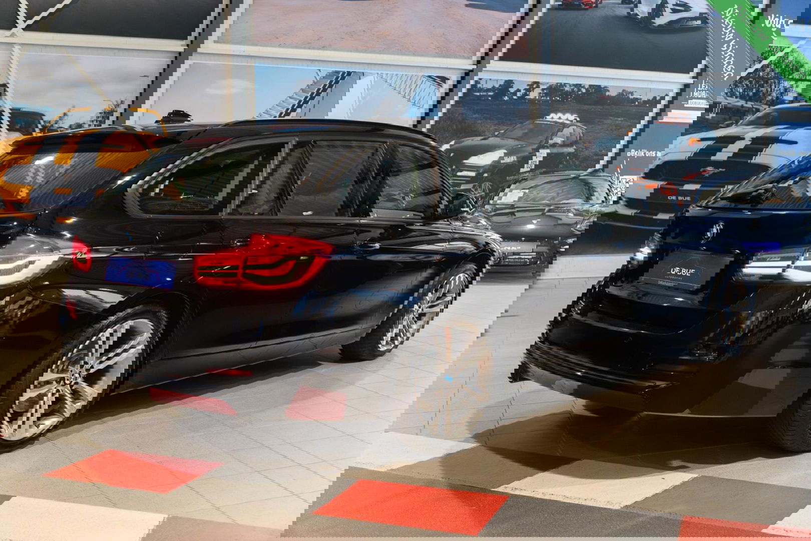 BMW 3 Serie Touring 320d M Sport Edition|1ste Eig|Panoramadak|Trekhaak|LED|EURO 6|Automaat|Sportstoel|Dealer Onderhouden