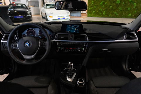BMW 3 Serie Touring 320d M Sport Edition|1ste Eig|Panoramadak|Trekhaak|LED|EURO 6|Automaat|Sportstoel|Dealer Onderhouden