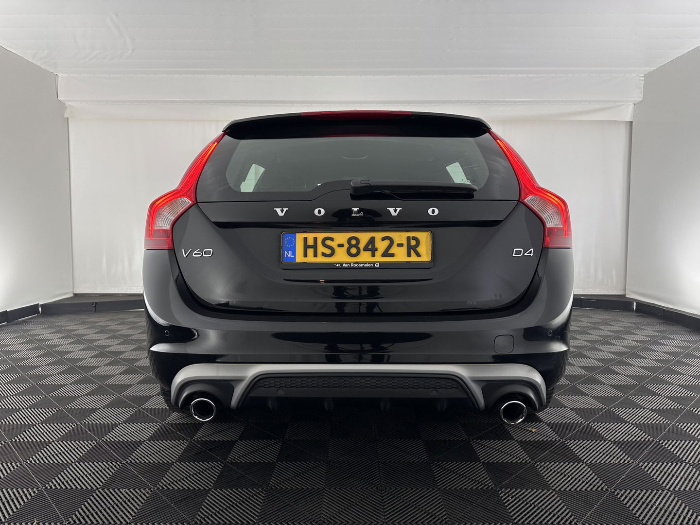 Volvo V60 2.0 D4 R-Design Business Aut *LEATHER-MICROFIBRE | XENON | NAVI-FULLMAP | ECC | PDC | CRUISE | 16''ALU*