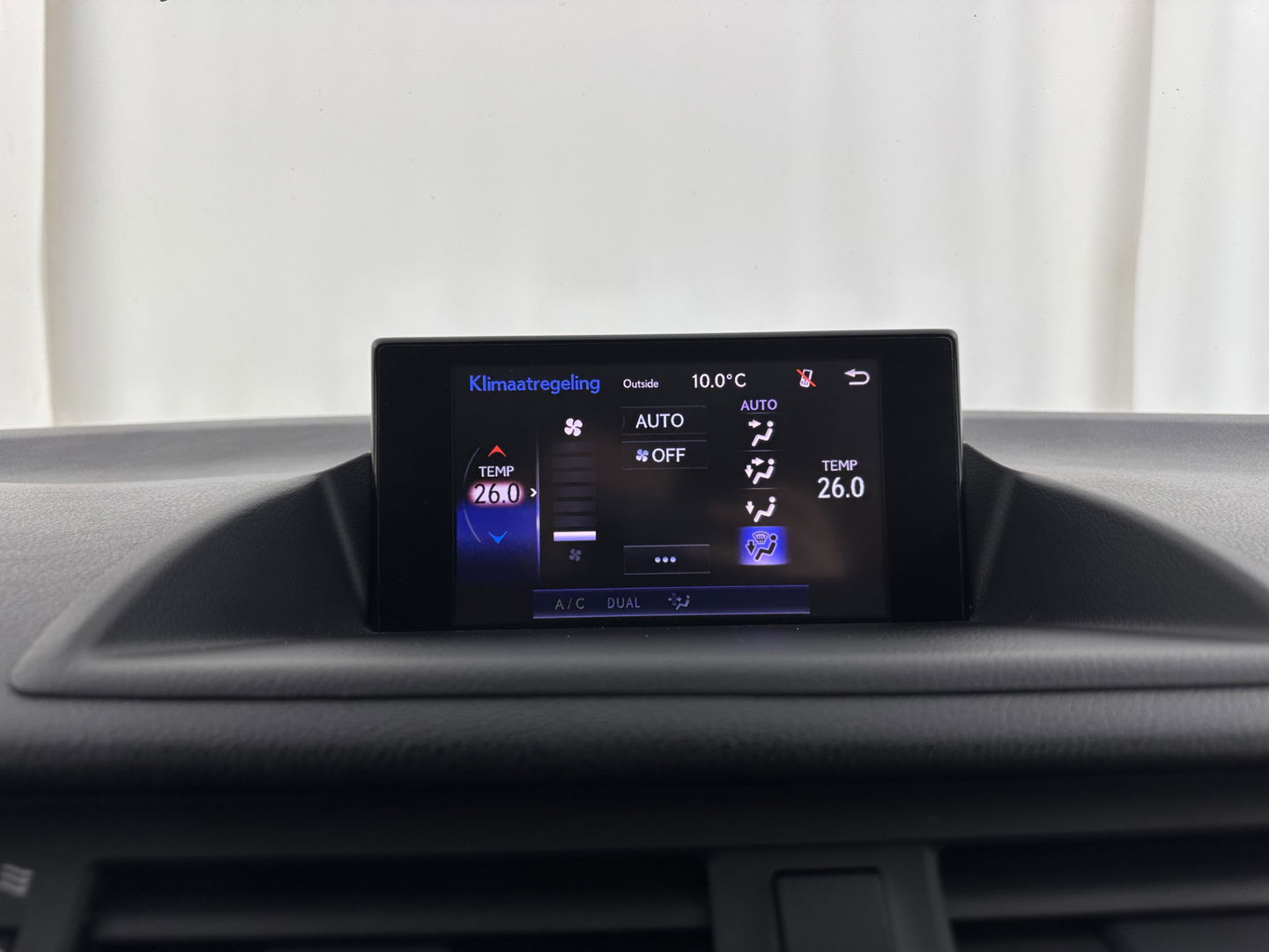 Lexus CT 200h Business Line Aut.*NAVI-FULLMAP | LEATHER | HEATED-COMFORTSEATS | CAMERA | PRIVACYGLASS | ECC | CRUISE | DIGI-COCKPIT | 16''ALU*