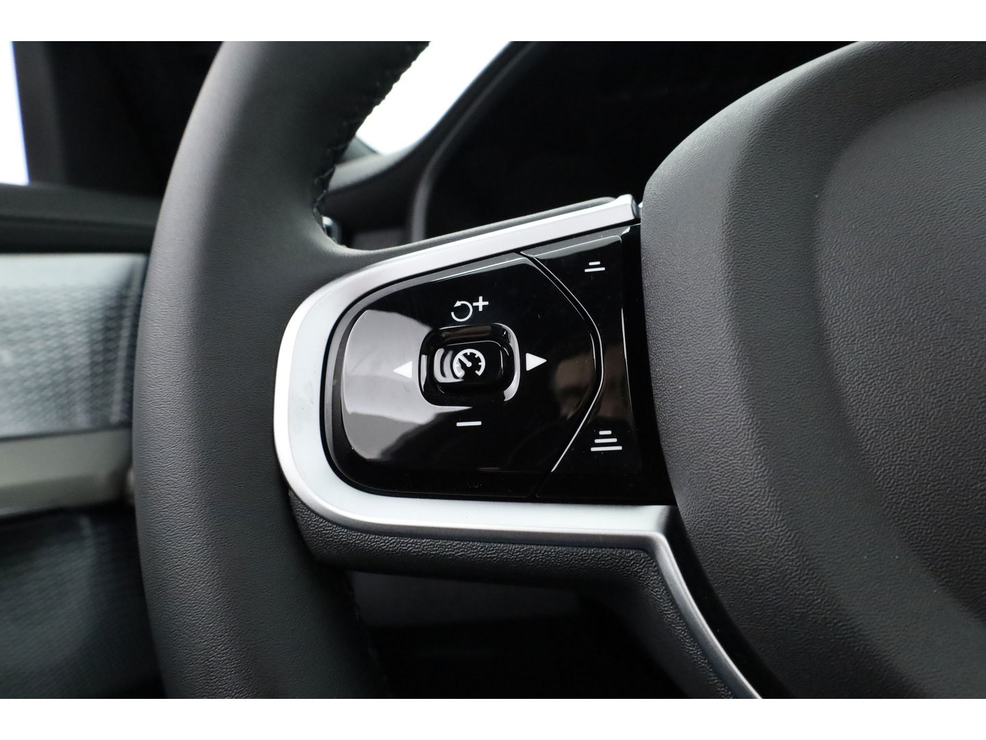 Volvo XC90 2.0 T8 Plug-in hybrid AWD Ultra Black Edition | luchtvering | Bowers & Wilkins | Massage | Blis | ACC | Pano| 360 Camera |