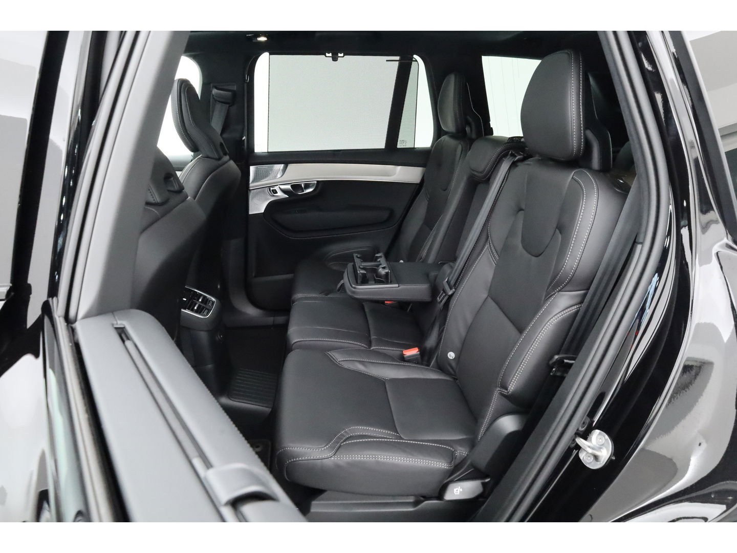 Volvo XC90 2.0 T8 Plug-in hybrid AWD Ultra Black Edition | luchtvering | Bowers & Wilkins | Massage | Blis | ACC | Pano| 360 Camera |