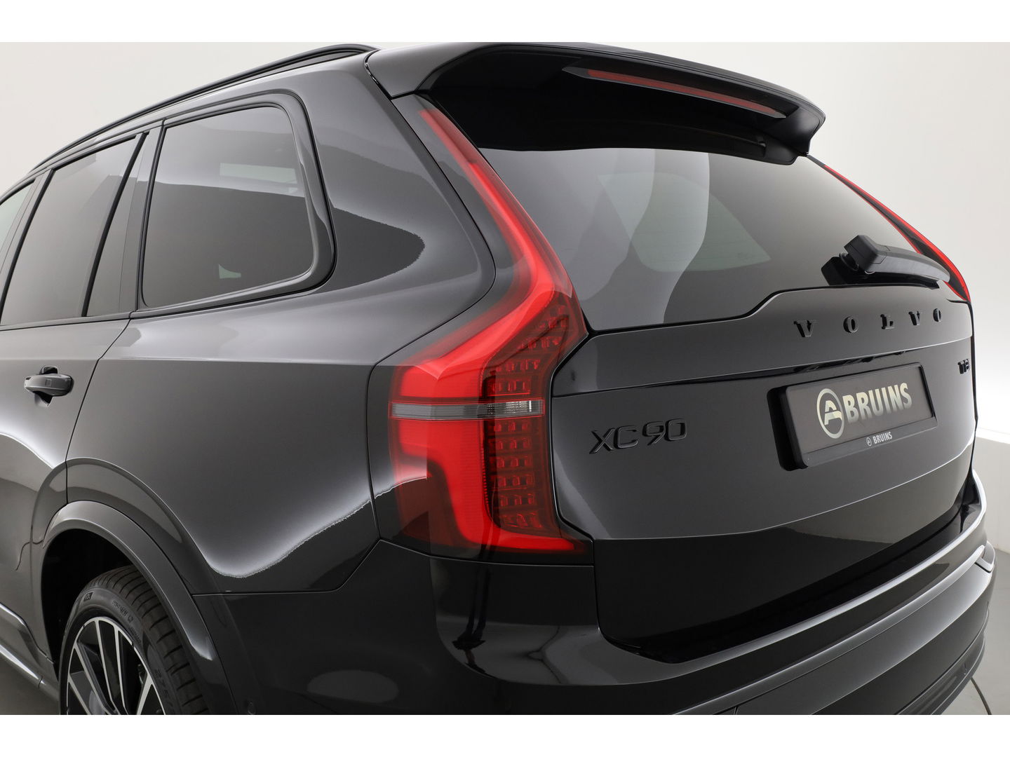 Volvo XC90 2.0 T8 Plug-in hybrid AWD Ultra Black Edition | luchtvering | Bowers & Wilkins | Massage | Blis | ACC | Pano| 360 Camera |