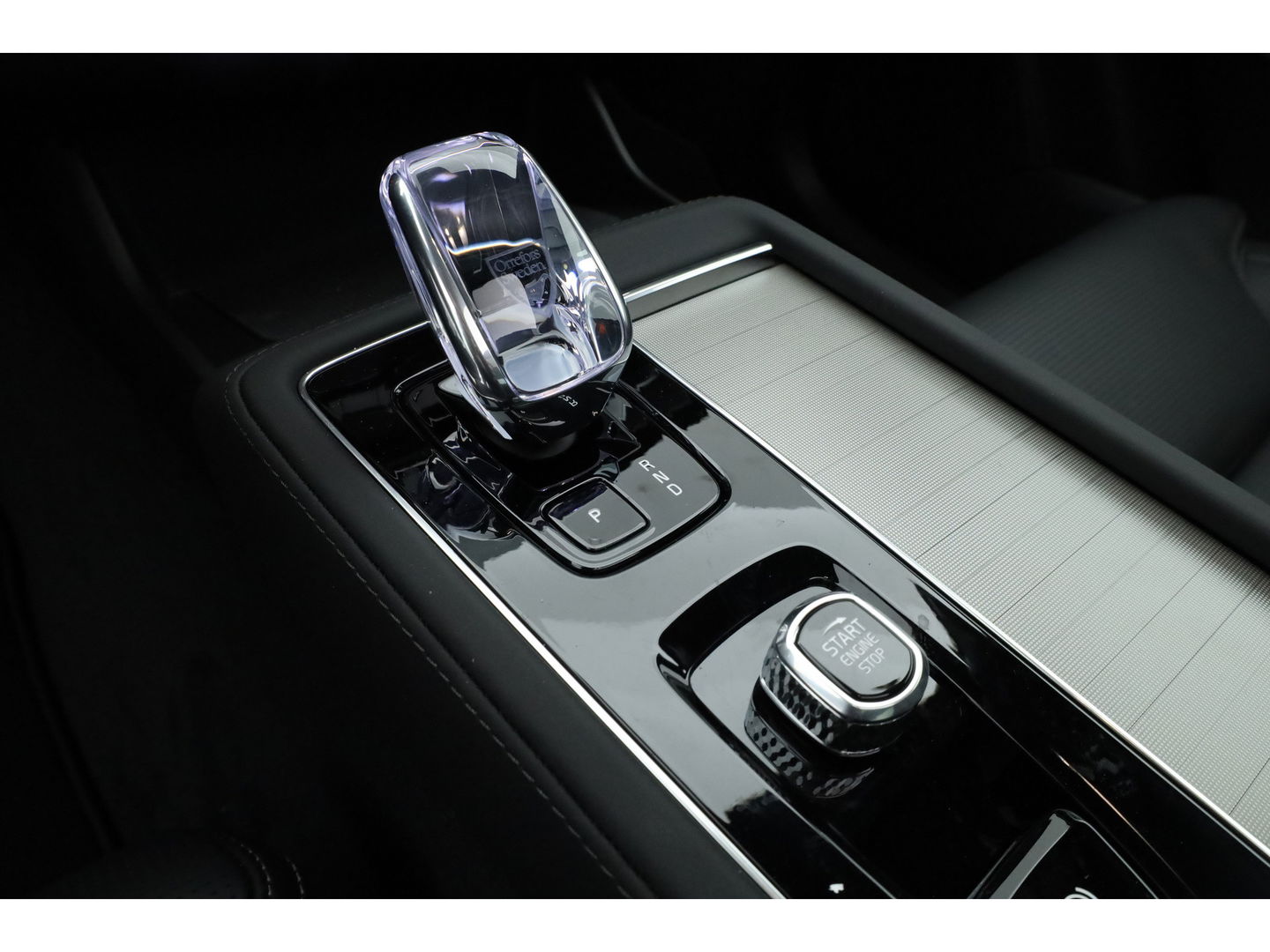 Volvo XC90 2.0 T8 Plug-in hybrid AWD Ultra Black Edition | luchtvering | Bowers & Wilkins | Massage | Blis | ACC | Pano| 360 Camera |