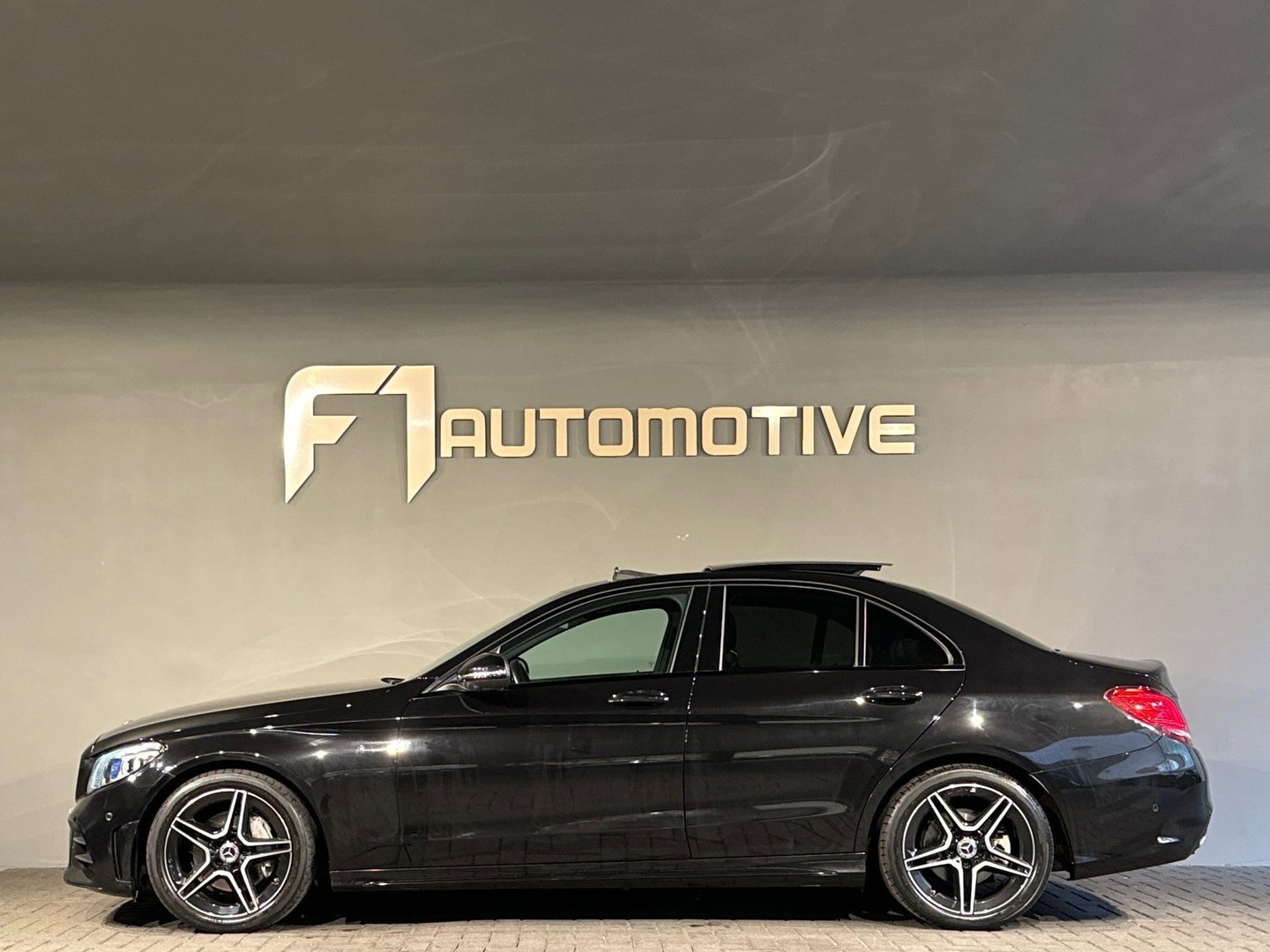 Mercedes-Benz C-Klasse 180 Business AMG Pano|Sfeer|Leer|NAP