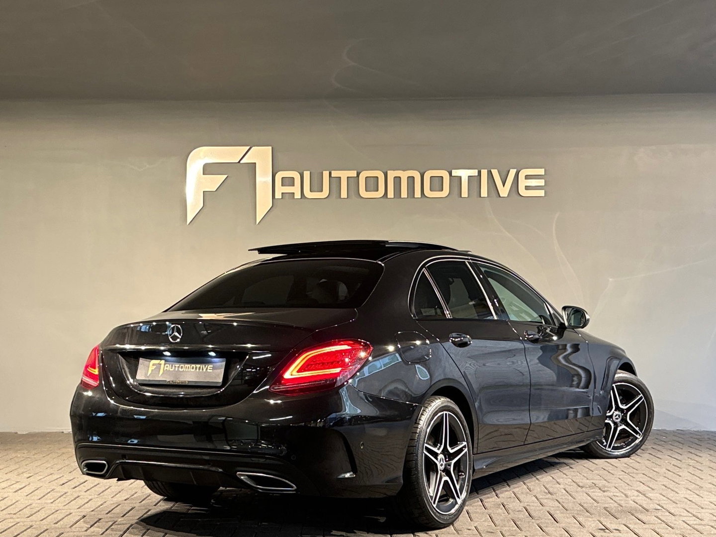 Mercedes-Benz C-Klasse 180 Business AMG Pano|Sfeer|Leer|NAP