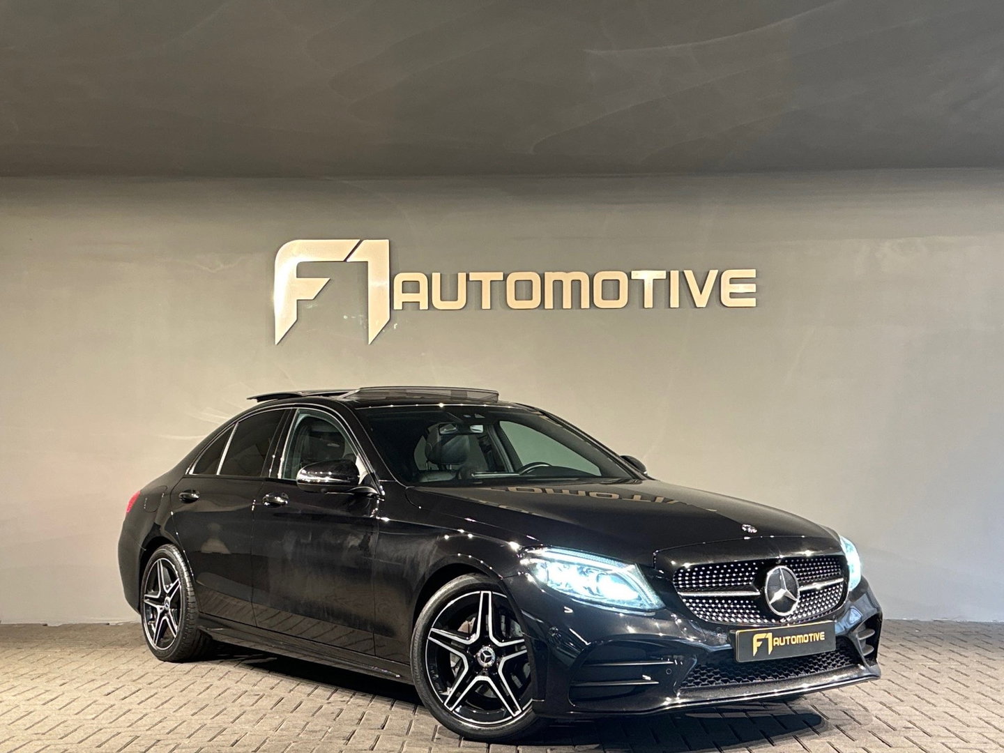 Mercedes-Benz C-Klasse 180 Business AMG Pano|Sfeer|Leer|NAP