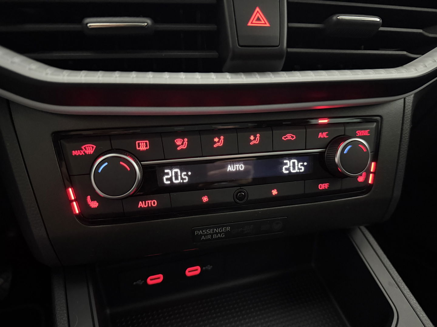 SEAT Ibiza EcoTSI Style Business Intense | Virtual | Carplay | Cruise | Stoelverw. | Navi | Parkeersens. | NAP